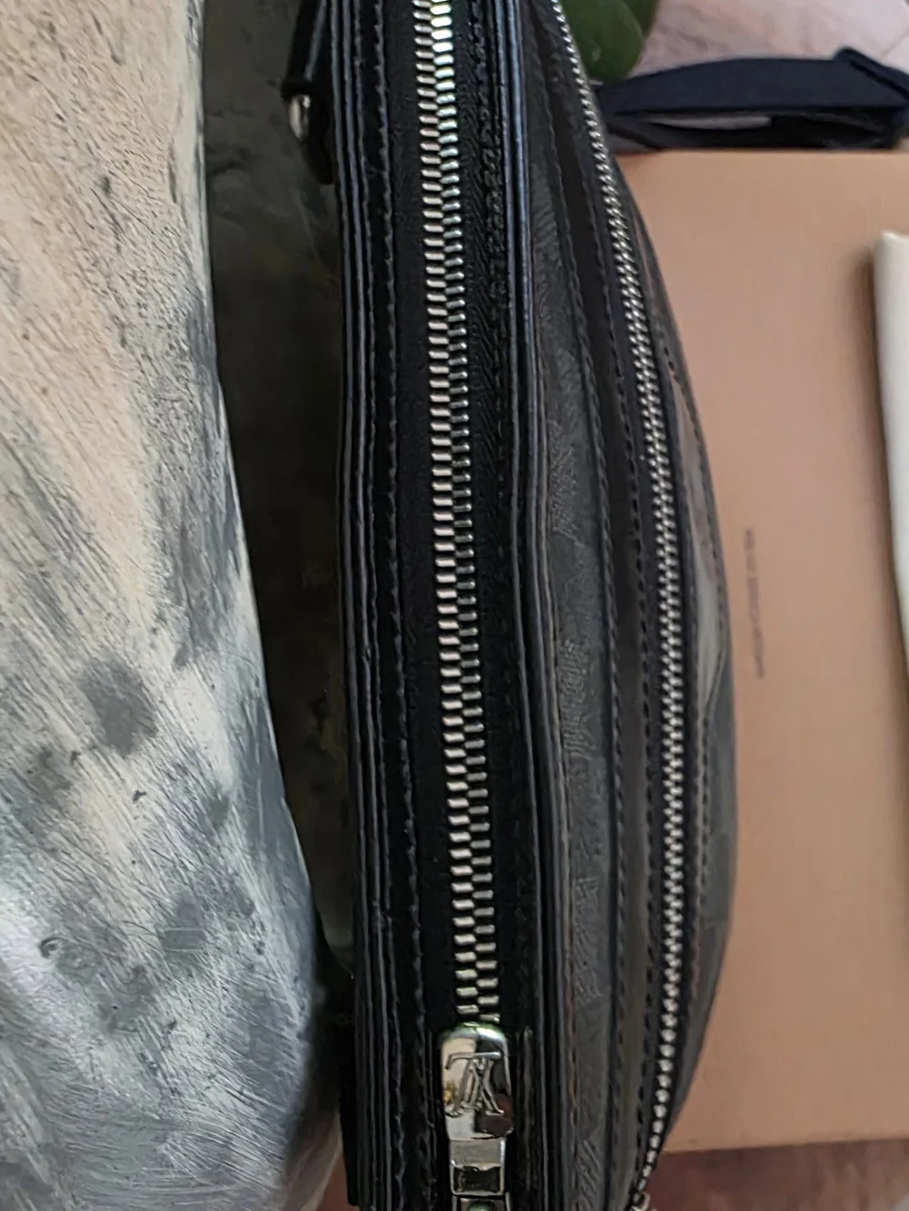 Louis Vuitton Damier Graphite Thomas Messenger Bag